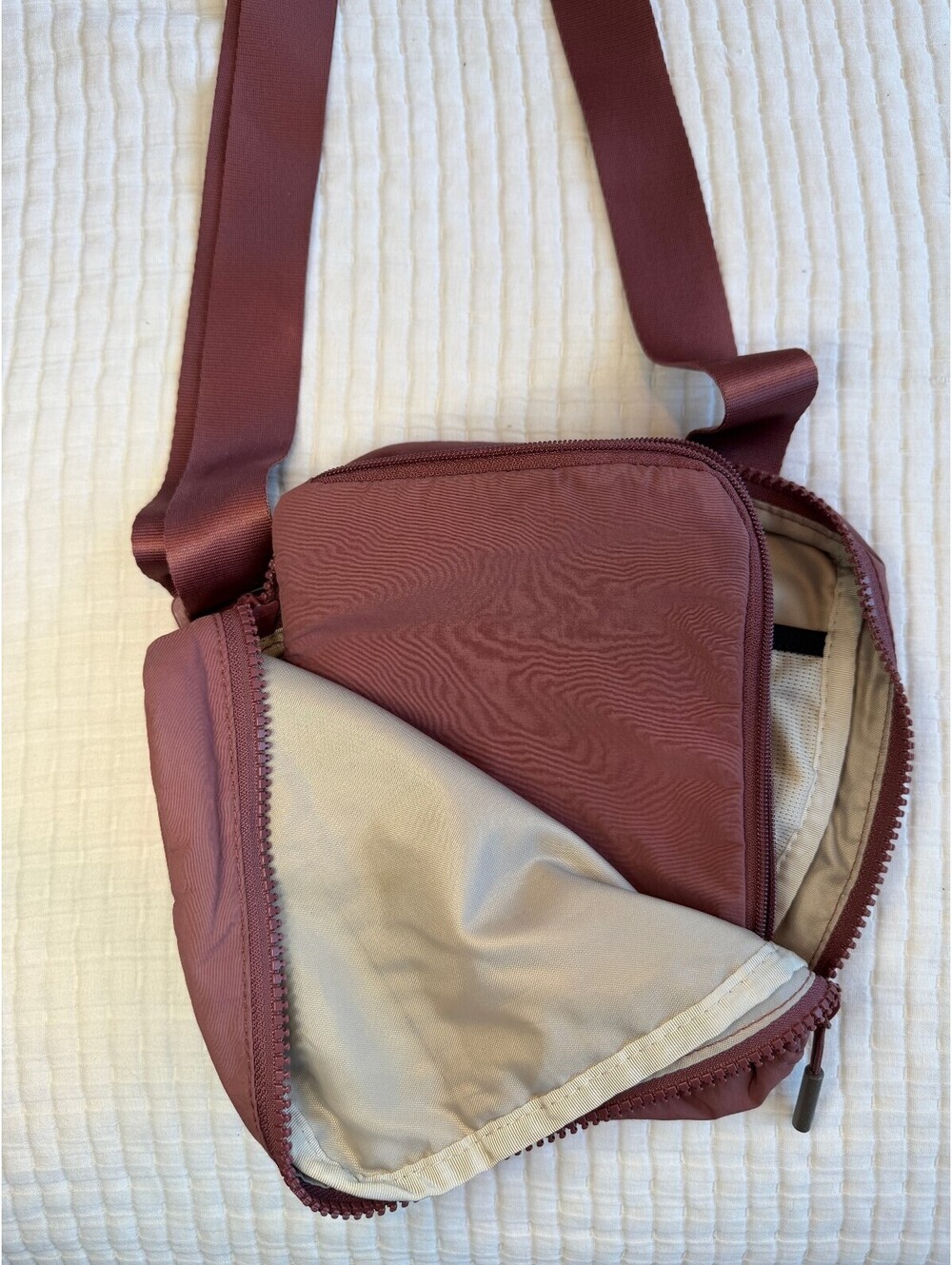 The North Face Never Stop Crossbody Pack Dark Berry Women's Bag - Picture 3 of 5